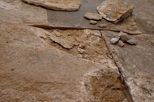 Poškozená podlaha, nepodléhá CC