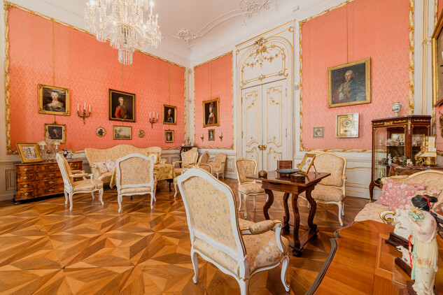 Zámek Slatiňany, salon, foto NPÚ, nepodléhá CC