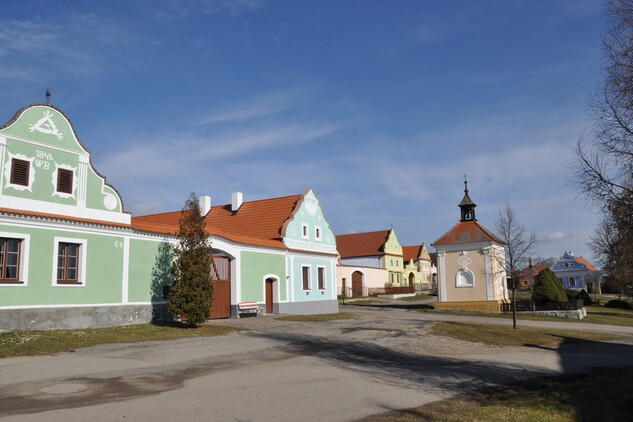 Plástovice, náves.